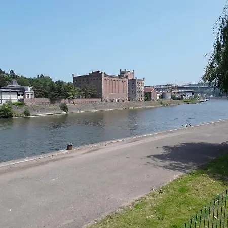 Le Jardin Du Bord De Meuse فندق مبيت وإفطار نامور