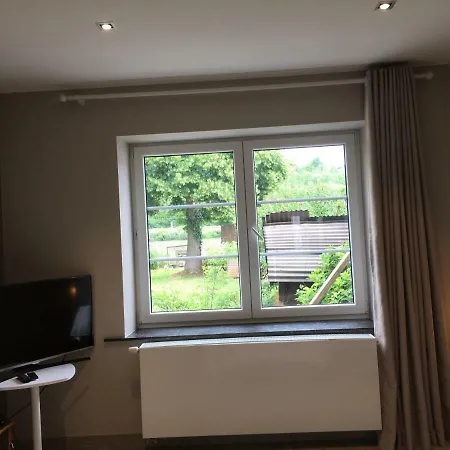 فندق مبيت وإفطار Le Jardin Du Bord De Meuse