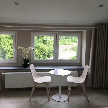 فندق مبيت وإفطار Le Jardin Du Bord De Meuse