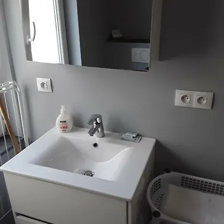 Le Jardin Du Bord De Meuse فندق مبيت وإفطار *